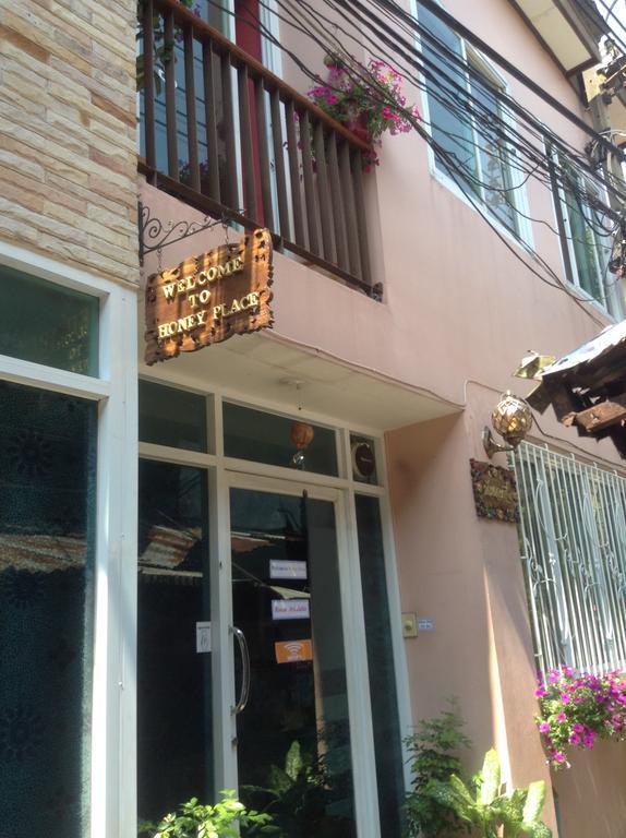 Ricos Honey Place Guesthouse Bangkok Exterior foto