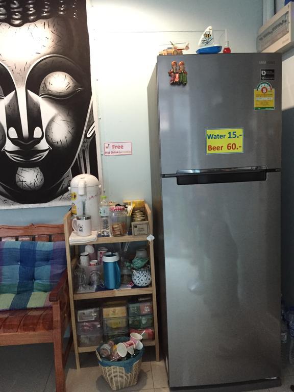 Ricos Honey Place Guesthouse Bangkok Exterior foto